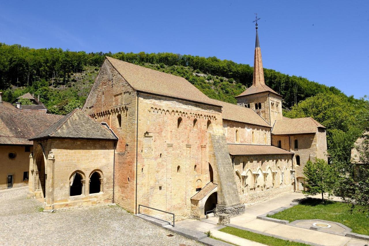 Le Pre Bed & Breakfast Juriens Bagian luar foto