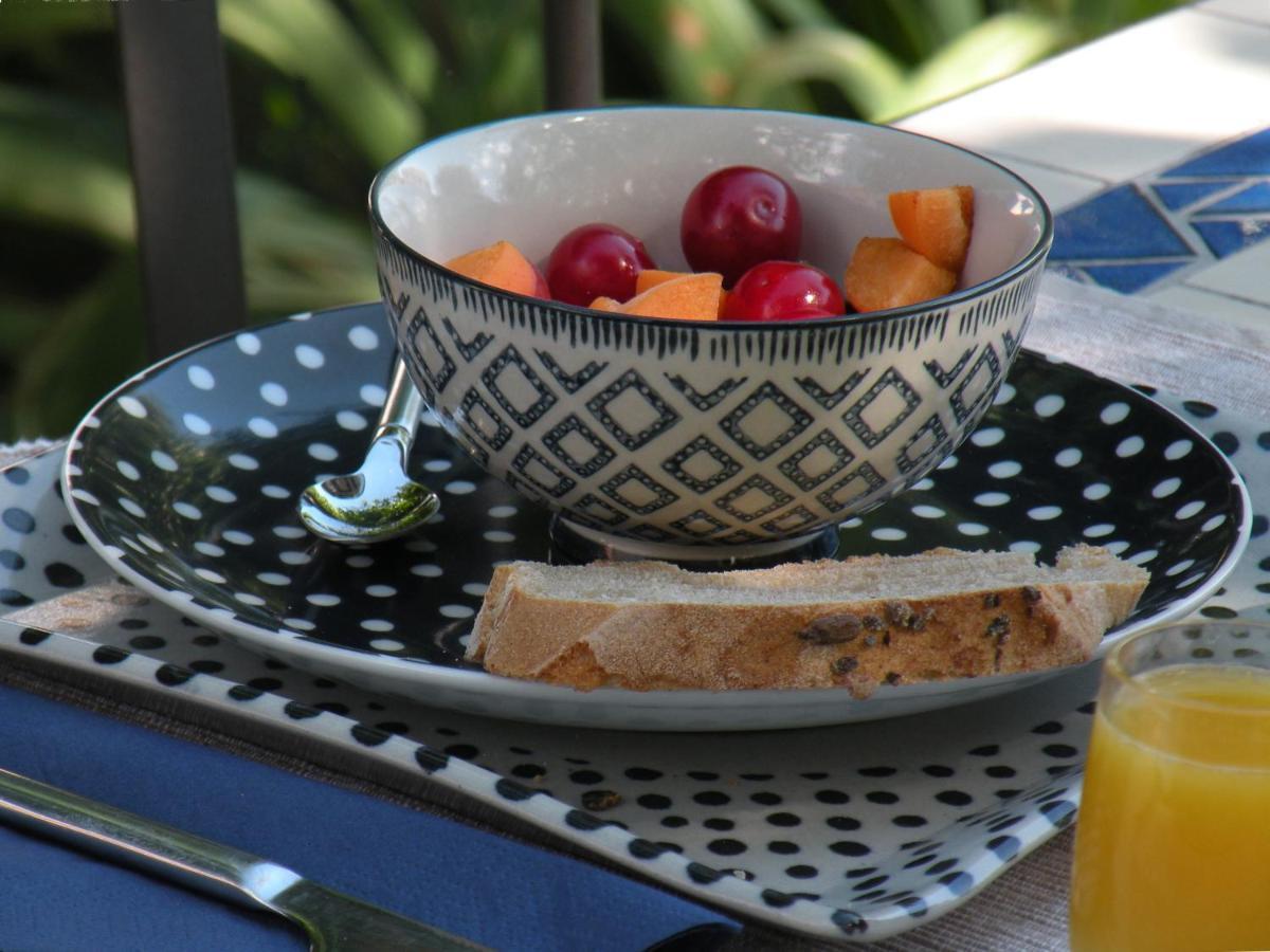 Le Pre Bed & Breakfast Juriens Bagian luar foto