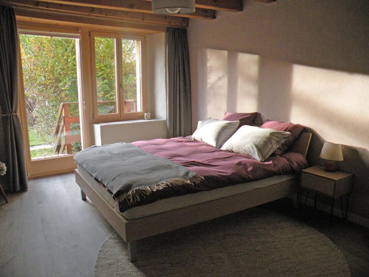 Le Pre Bed & Breakfast Juriens Bagian luar foto